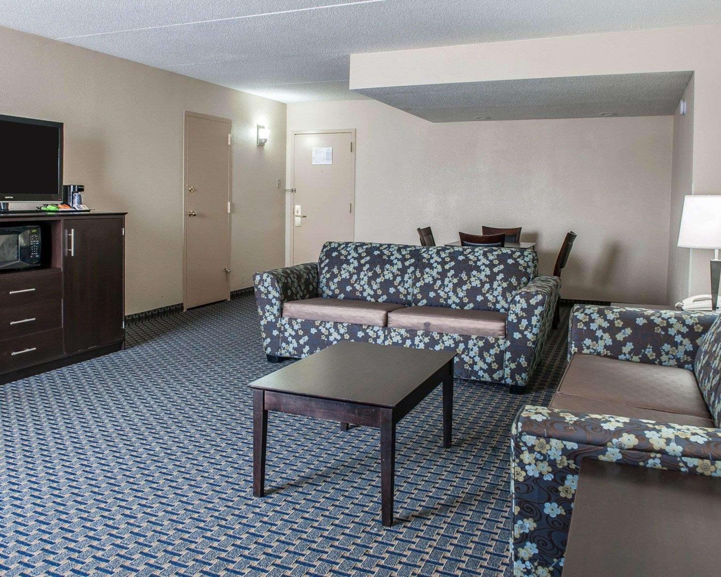 Quality Inn Terre Haute University Area Extérieur photo